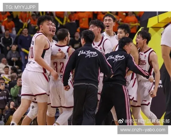 陆文博9.7分3.9篮板1.1助 浙江侧翼在团队体系中发挥稳定 陆文博9.7分3.9篮板1.1助 浙江侧翼在团队体系中发挥稳定