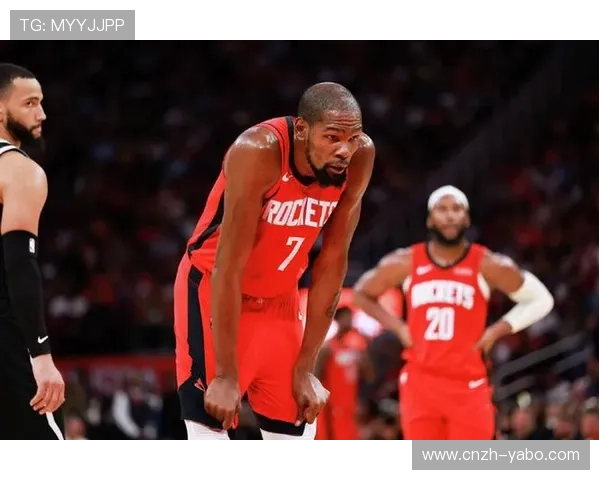 火箭进攻效率骤降至联盟第27位,防守篮板下滑暴露赛季隐患。 火箭进攻效率骤降至联盟第27位,防守篮板下滑暴露赛季隐患。